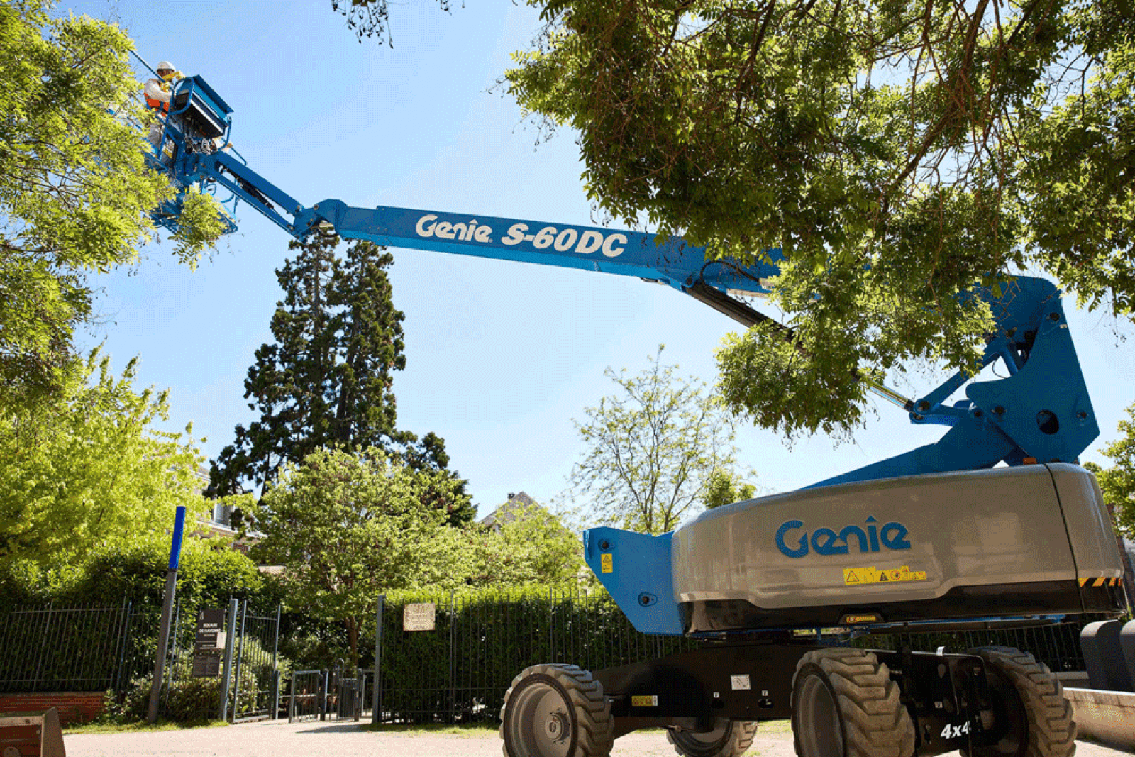 Genie S-60 DC